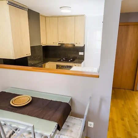 Apartment Apartamento A La Sombra De Catedral En Girona Girona